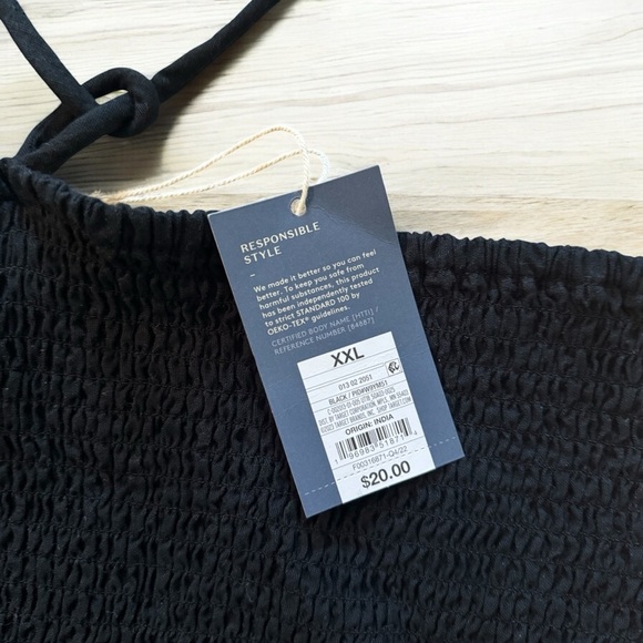 BUNDLE Black and multicolored halter Tie Front Top - Picture 4 of 5